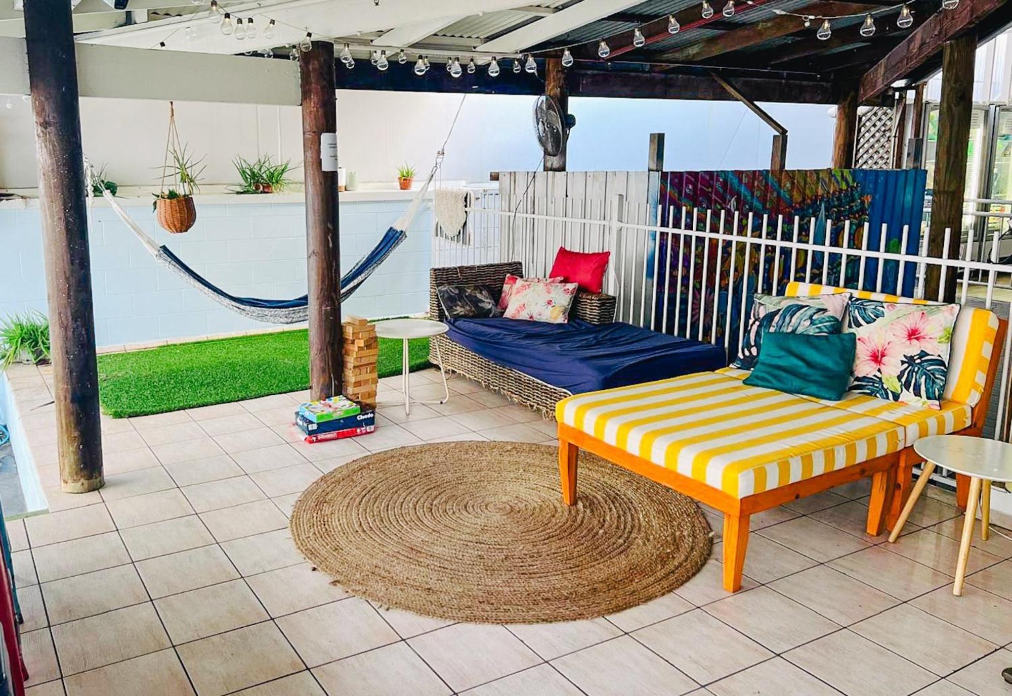 The Espy Hostel Cairns Buitenkant foto